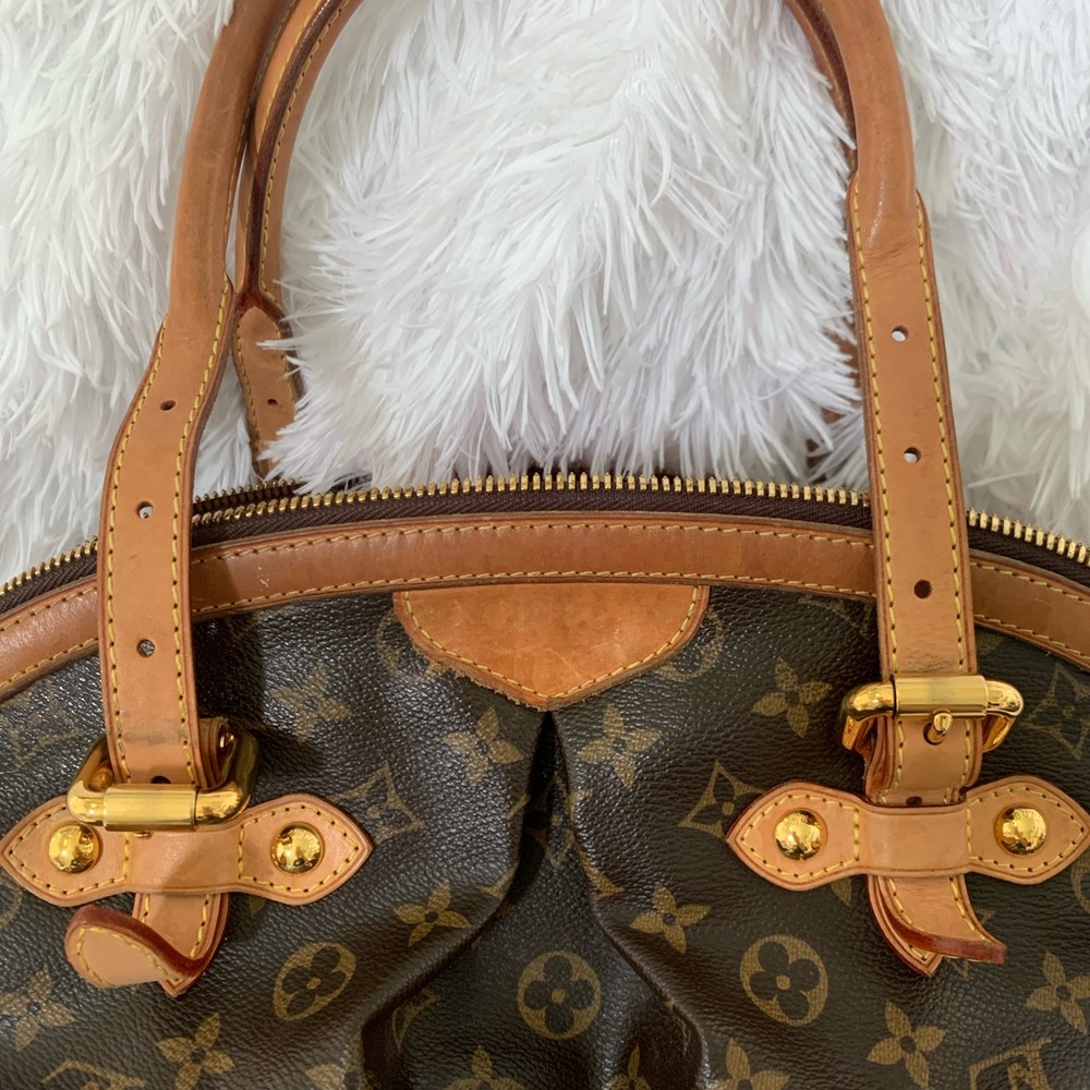 Louis Vuitton Tivoli GM Handbag - Picture 4 of 15